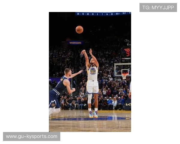 史上最“炫酷”的长距离三分：库里在对爵士比赛中投出41英尺的绝杀！