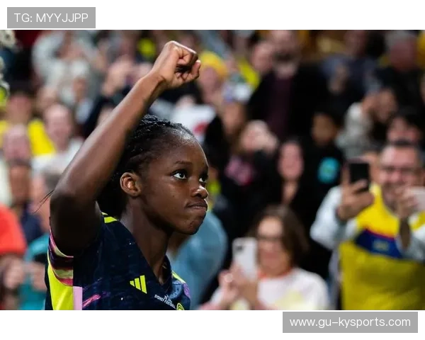 哥伦比亚女足在巴黎奥运会比赛中表现出色，赢得奖杯，哥伦比亚男足名单